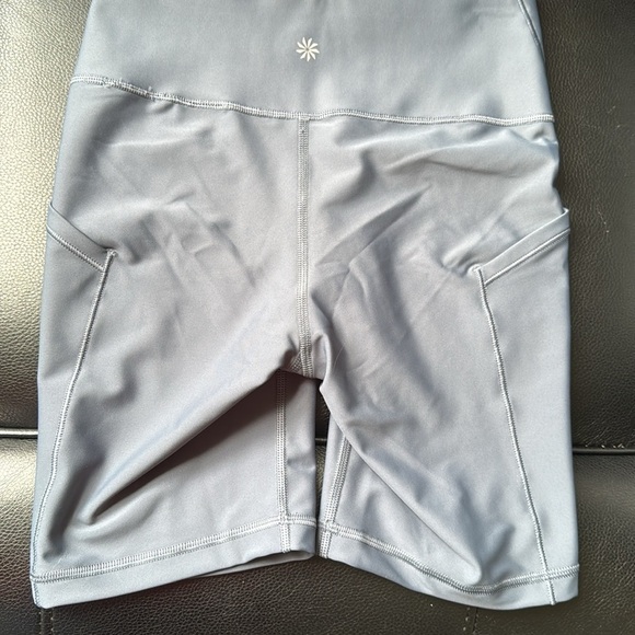 Athleta shorts interval stash 7" biking NEW gray side pockets quick dry - Picture 5 of 5